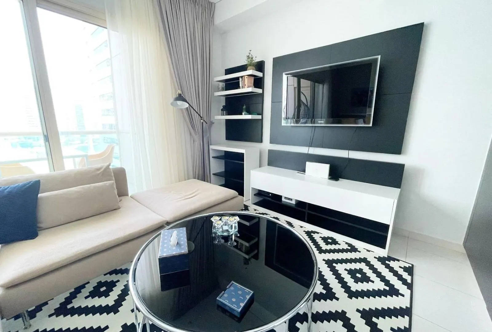 Sunrise Homes - A Lovely Studio Near Jbr Beach Dubai Apartment