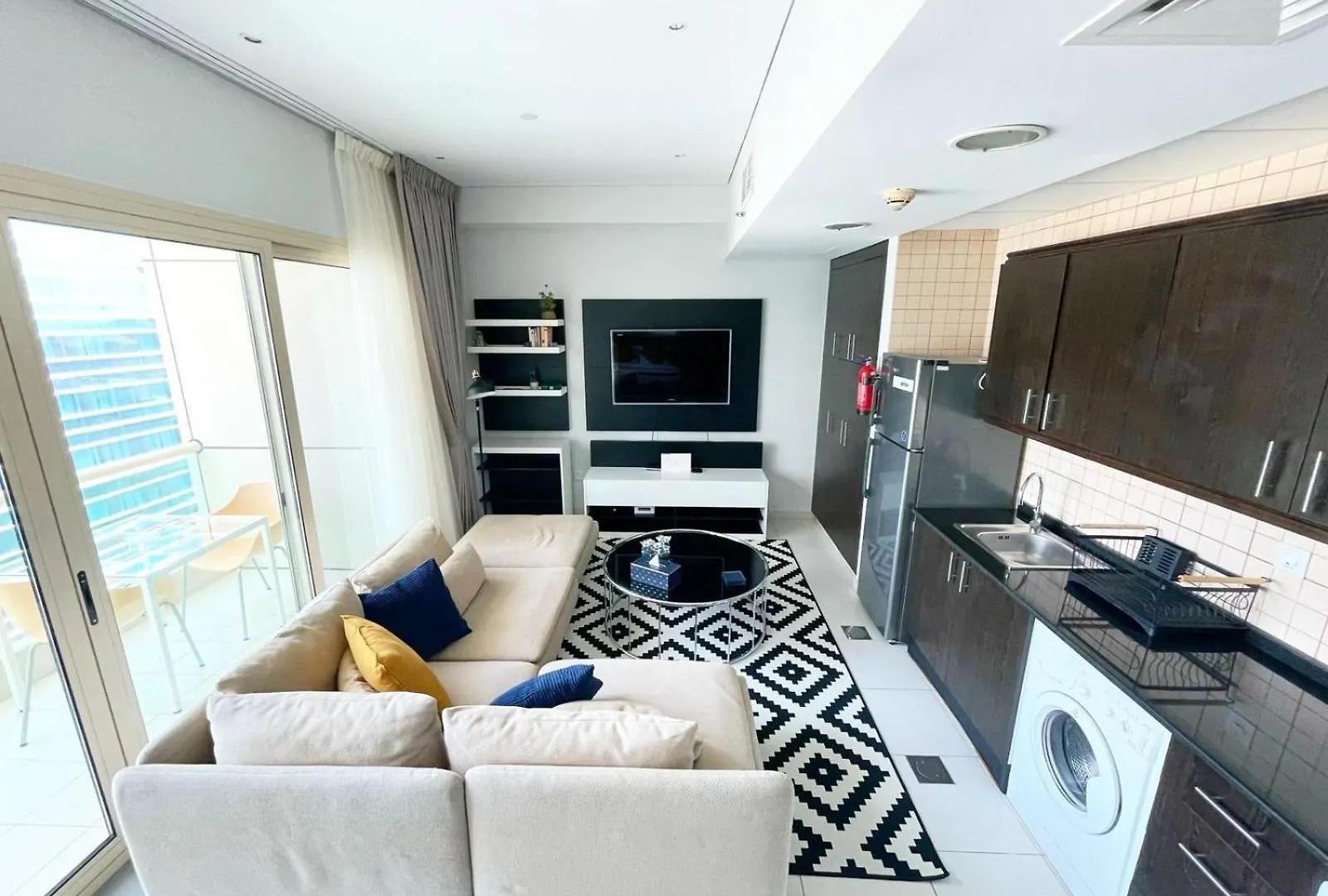 Sunrise Homes - A Lovely Studio Near Jbr Beach Dubai Apartment